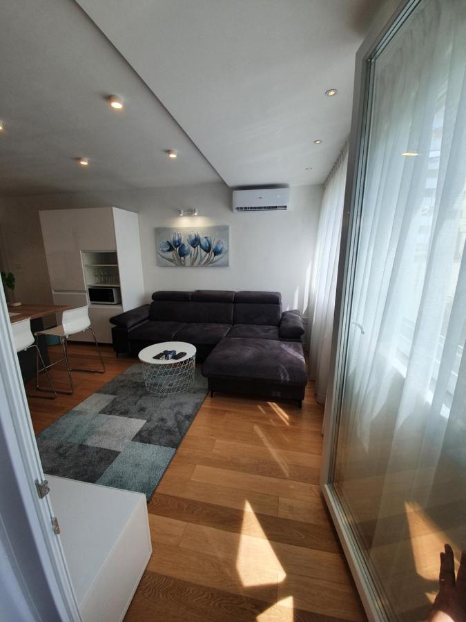 Apartman Leona 4*, Kantrida Rijeka Buitenkant foto