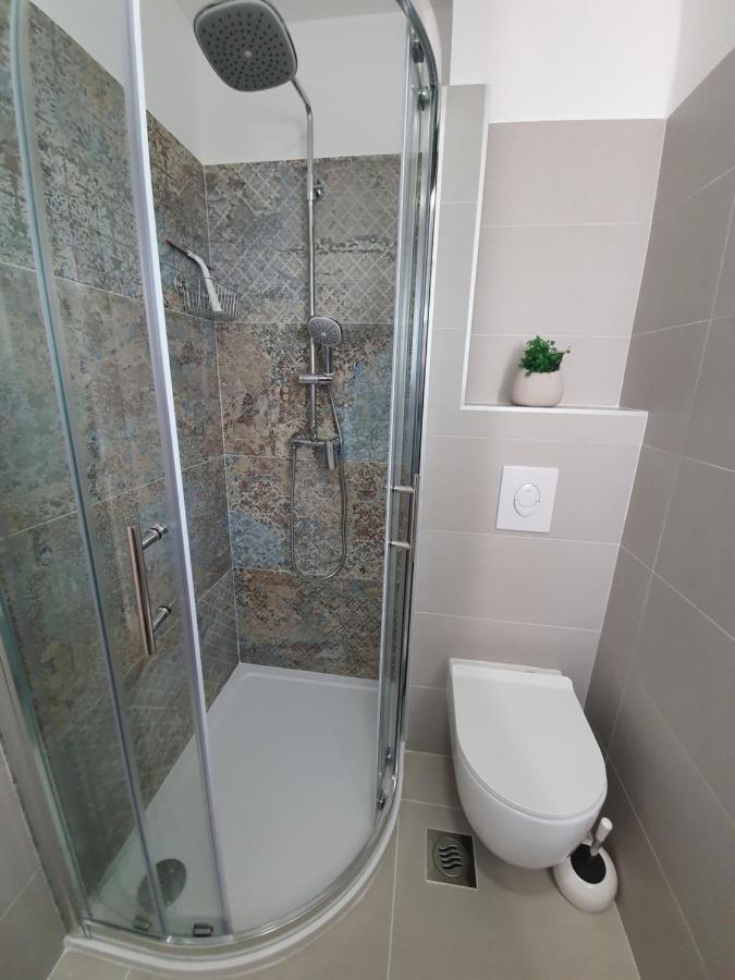 Apartman Leona 4*, Kantrida Rijeka Buitenkant foto