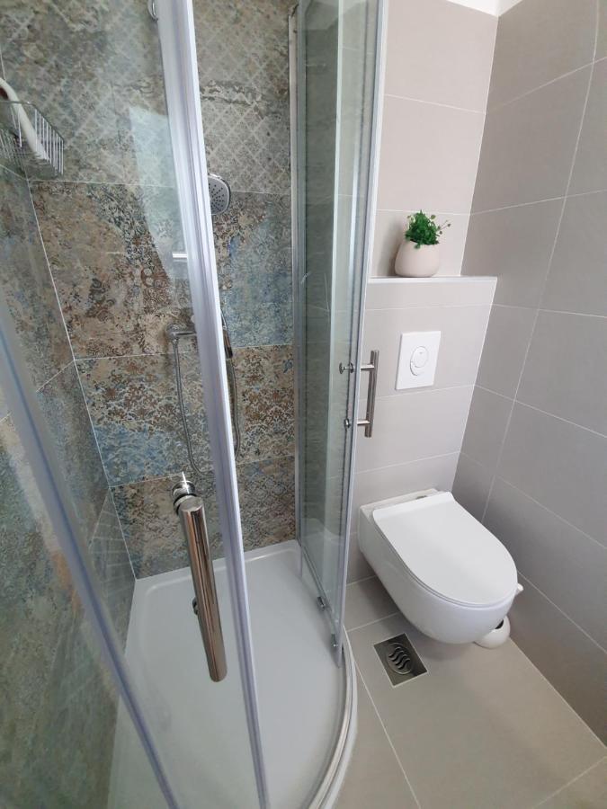 Apartman Leona 4*, Kantrida Rijeka Buitenkant foto