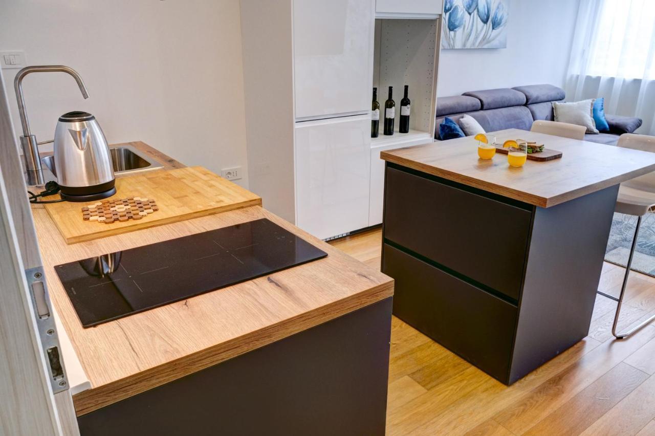 Apartman Leona 4*, Kantrida Rijeka Buitenkant foto