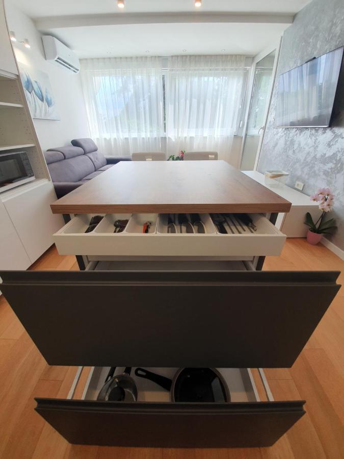 Apartman Leona 4*, Kantrida Rijeka Buitenkant foto