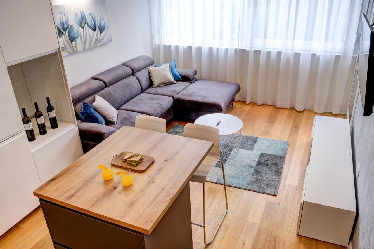 Apartman Leona 4*, Kantrida Rijeka Buitenkant foto